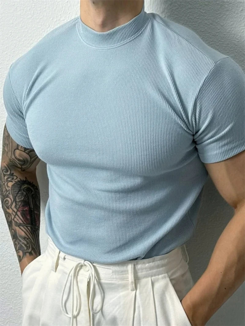 Tricou slim fit cu guler ridicat