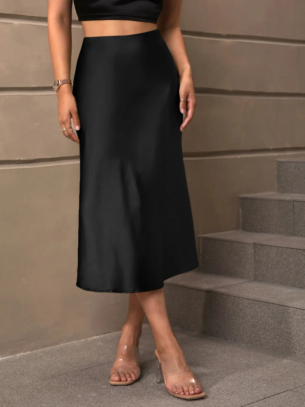 Fustă midi satinată elegantă