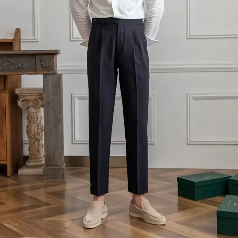 Pantaloni fluidi cu croială lejeră