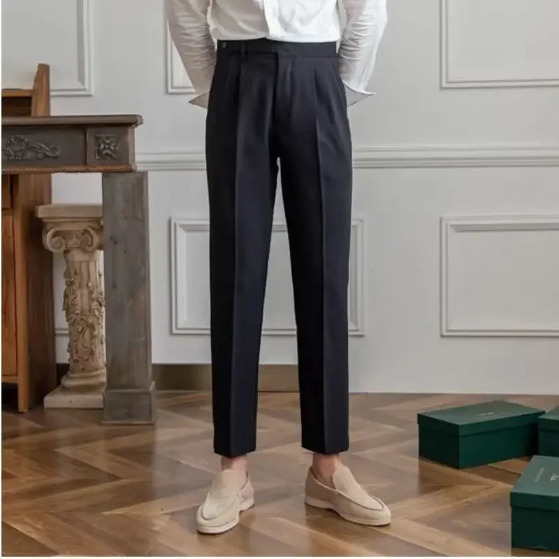 Pantaloni fluidi cu croială lejeră