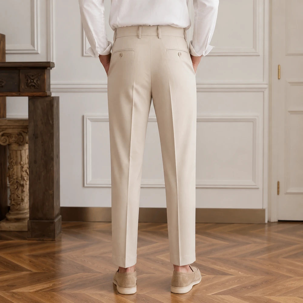 Pantaloni fluidi cu croială lejeră