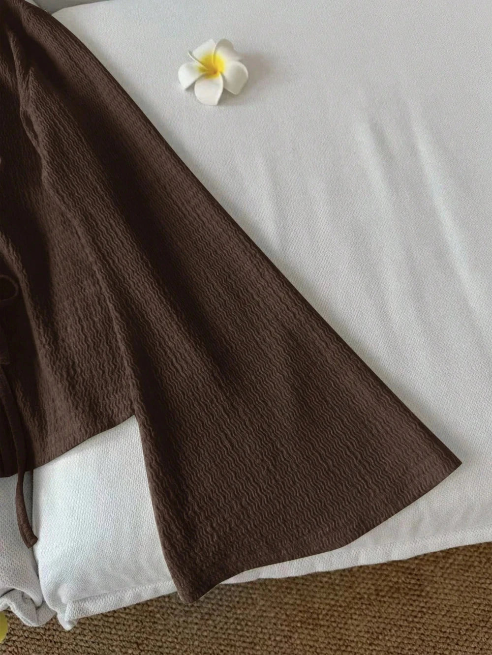 Blusa Texturata con Maniche Svasate