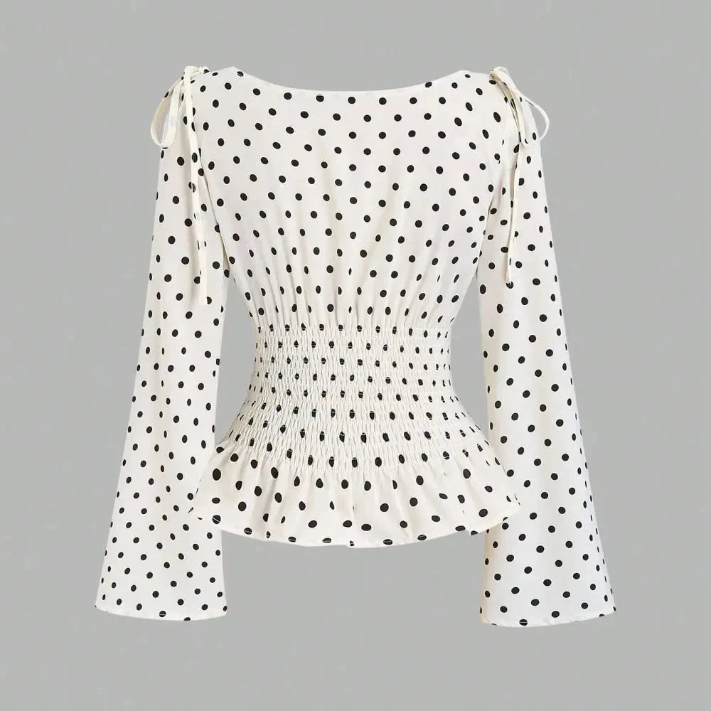 Blusa cu volane și buline