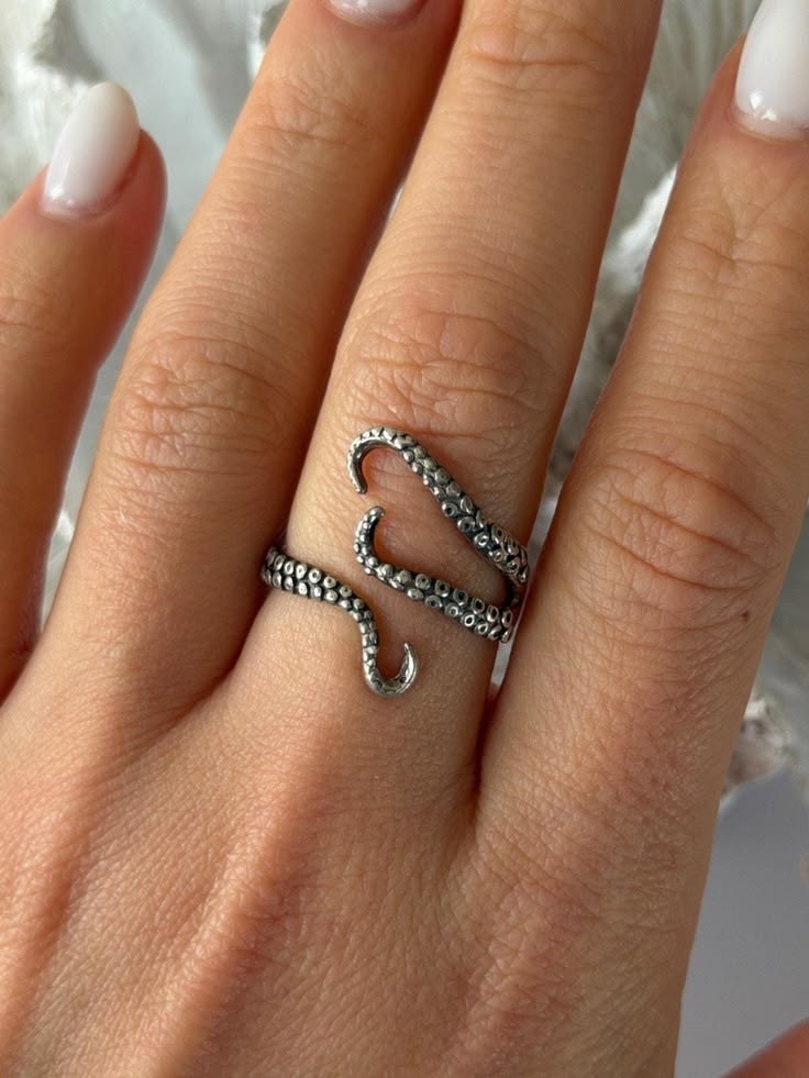 ANELLO A FORMA DI POLPO