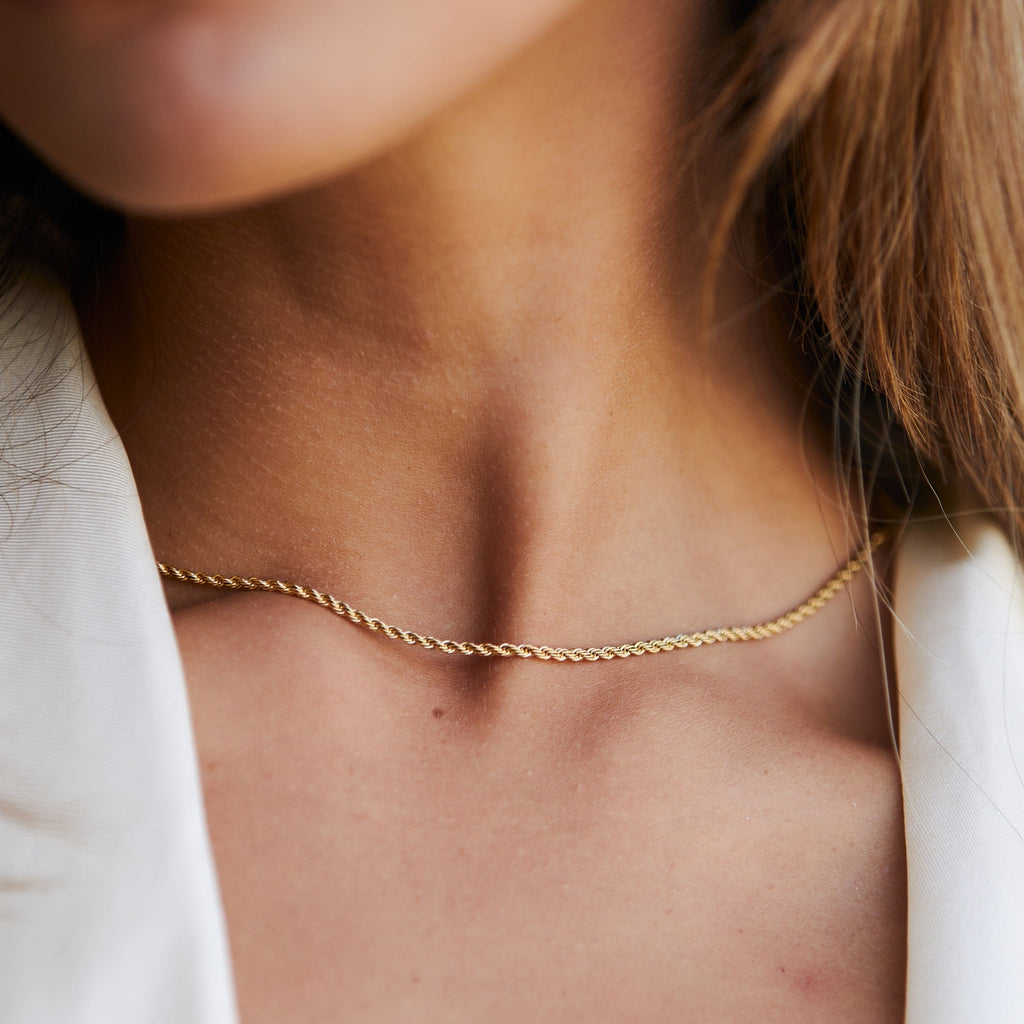 COLLANA CON CATENA A CORDA CALVI