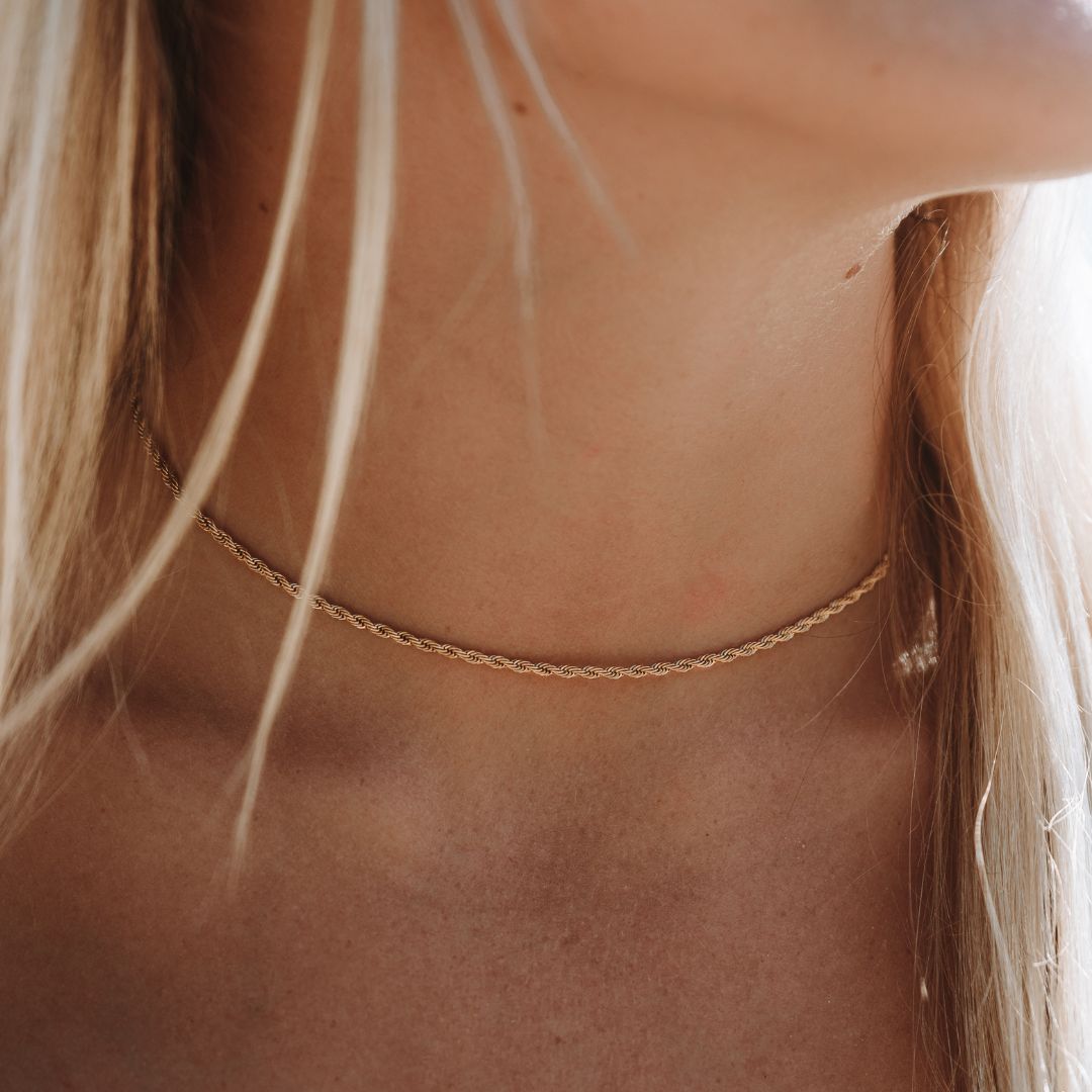 COLLANA CON CATENA A CORDA CALVI