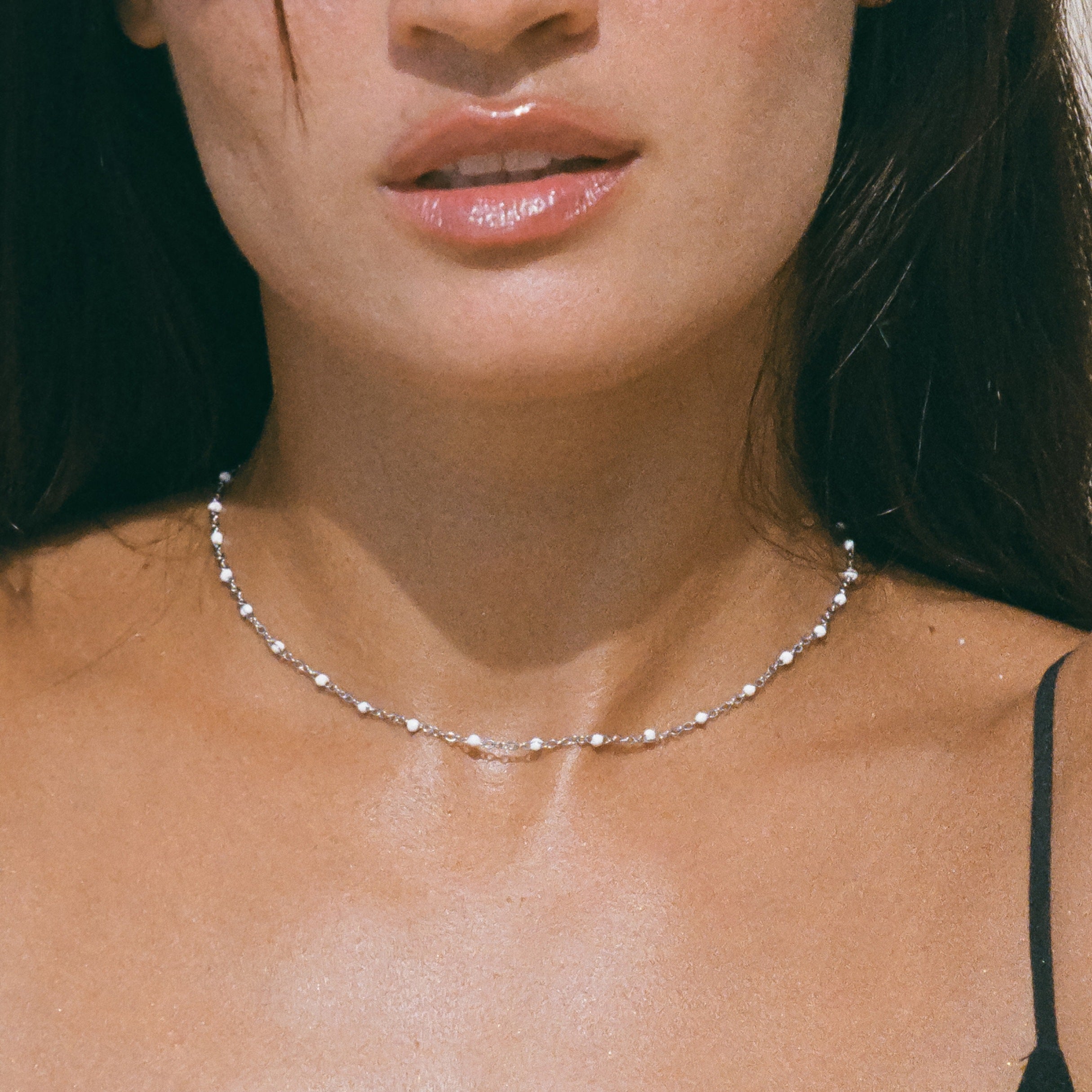 COLLANA DI PERLINE BIANCHE