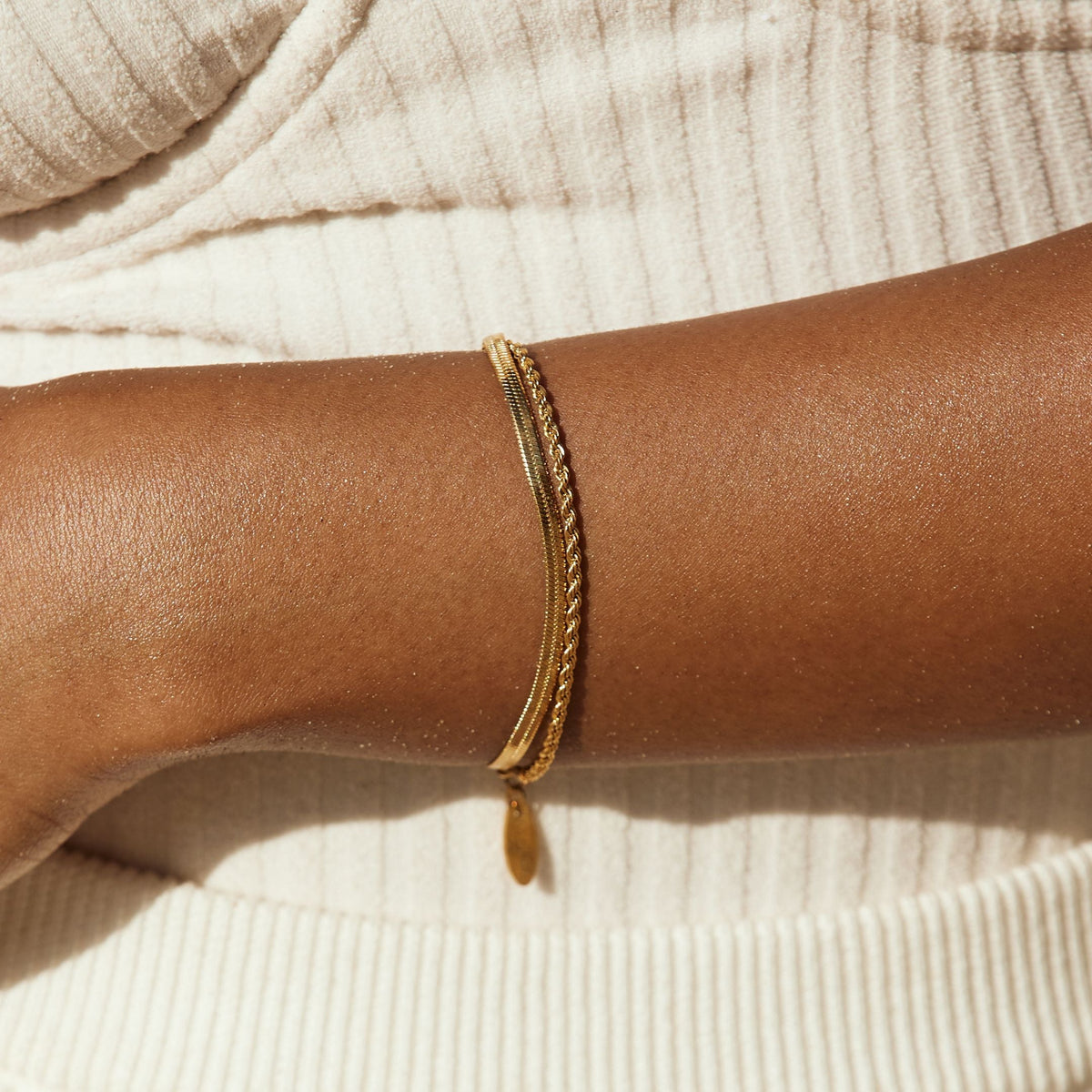BRACCIALE A STRATI